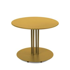 Table basse de jardin jaune