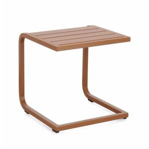 Table basse en aluminium rouille