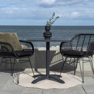 Table de jardin carrée 70 cm   2 fauteuils