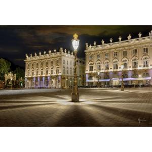 Tableau sur toile place Stanislas de nuit 45x65