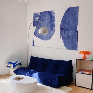 Tableau tourbillon et connexion bleu en toile imprimée, 150…