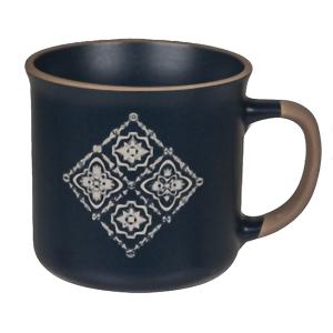 Tasse en céramique bleue motif carreaux