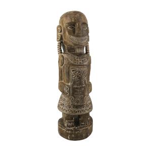 Totem primitif en bois marron