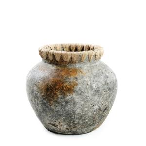 Vase en terre cuite et raphia gris antique 22x22x19 cm