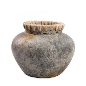 Vase en terre cuite et raphia gris antique 29x29x23 cm